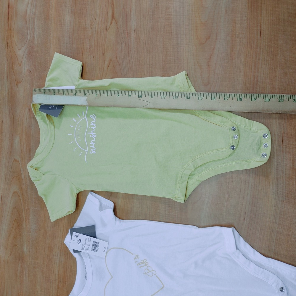 Grayson Mini Baby Bodysuit Bundle 3pk White‎ Yellow Heart Sunshine 6-9M 18M 24M - Picture 7 of 10